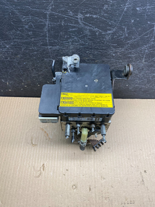 2004 - 2009 Toyota Prius ABS Brake Pump Anti Lock Module AH7351 DG0