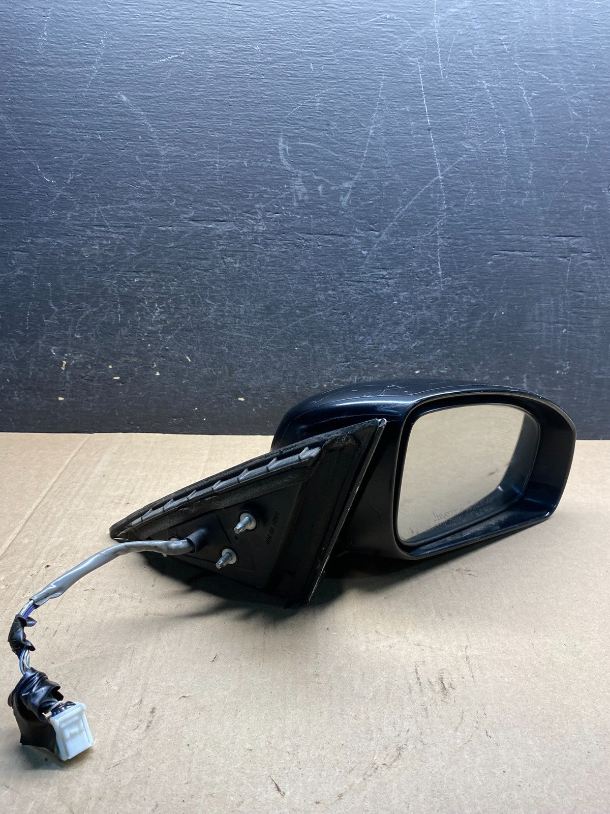 2006 to 2008 Infiniti M35 M45 Right Passenger Side View Mirror AG3632 DW10