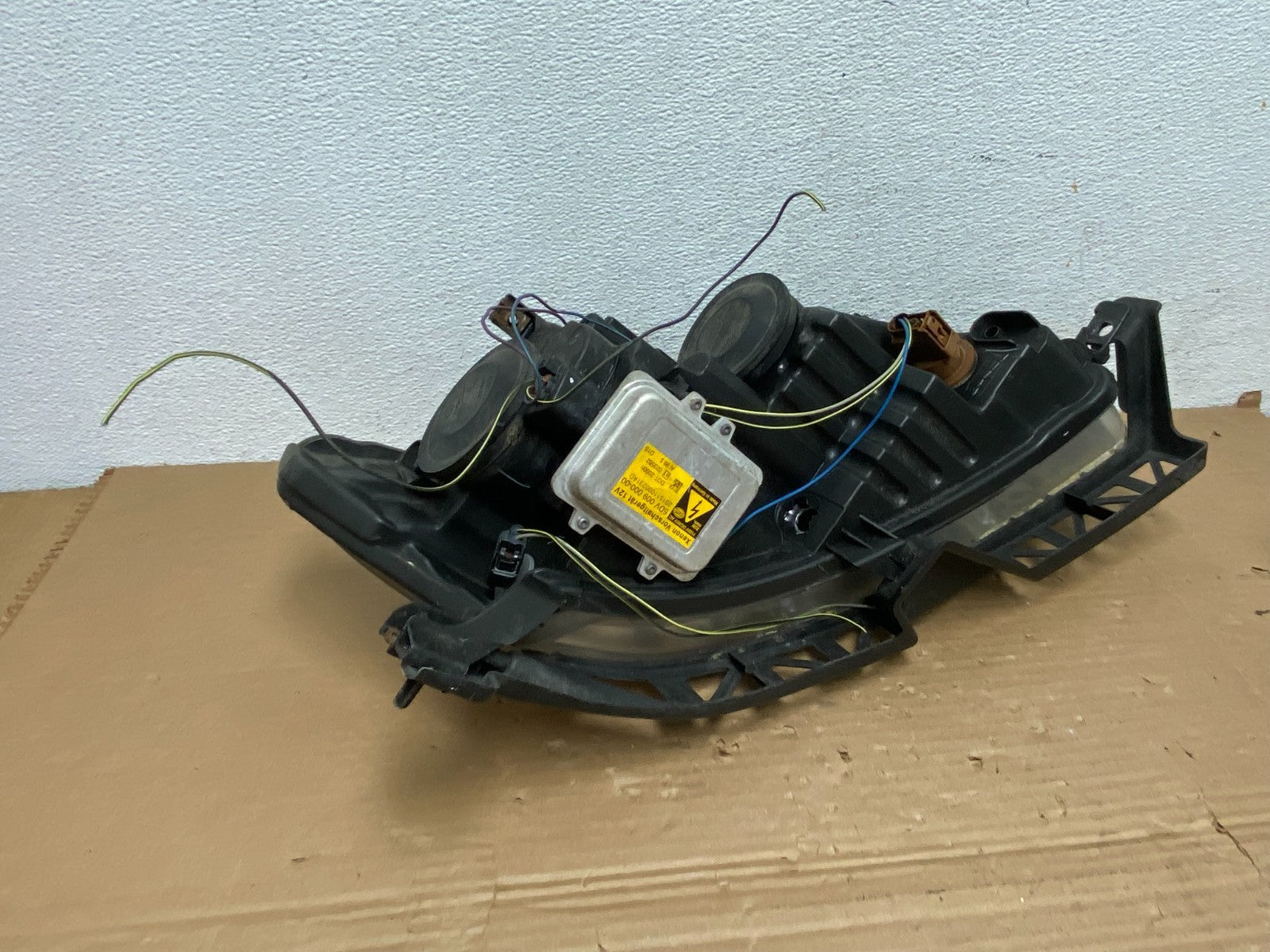 2006 to 2009 Lincoln MKZ Zephyr Left Driver Headlight Xenon AD4242 DW6