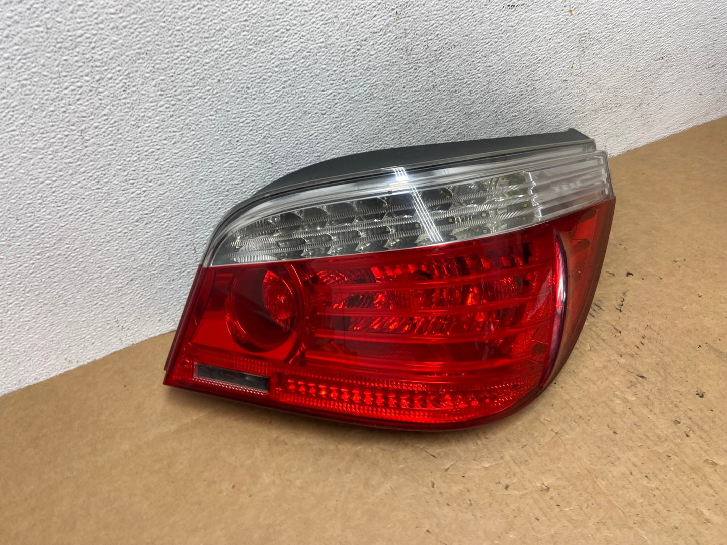 2008 2009 2010 BMW 5 525i 530i Right Passenger Rh Tail Side Light AD4610 LK2