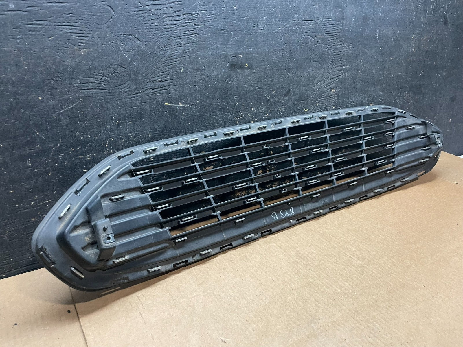 2013 to 2016 Ford Fusion Front Upper Grille Chrome Grill Bumper AA9020 DG6