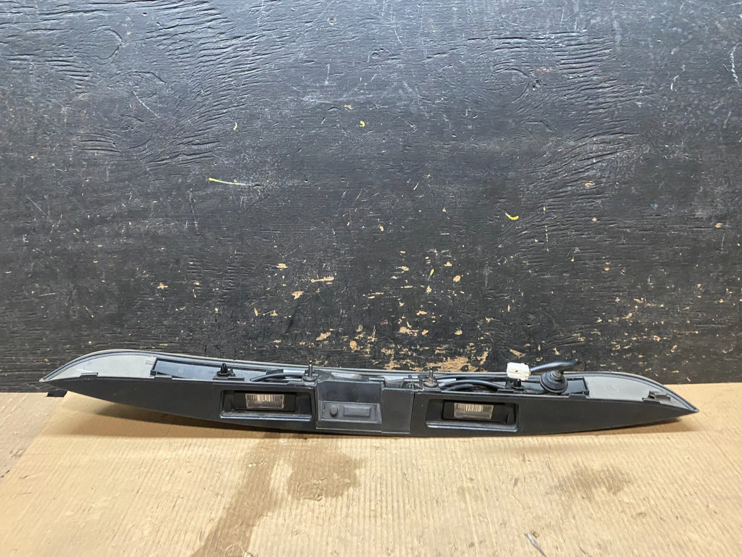 2011-2014 Nissan Juke Rear Trunk Tailgate Liftgate Emblem Panel X3370 DG6