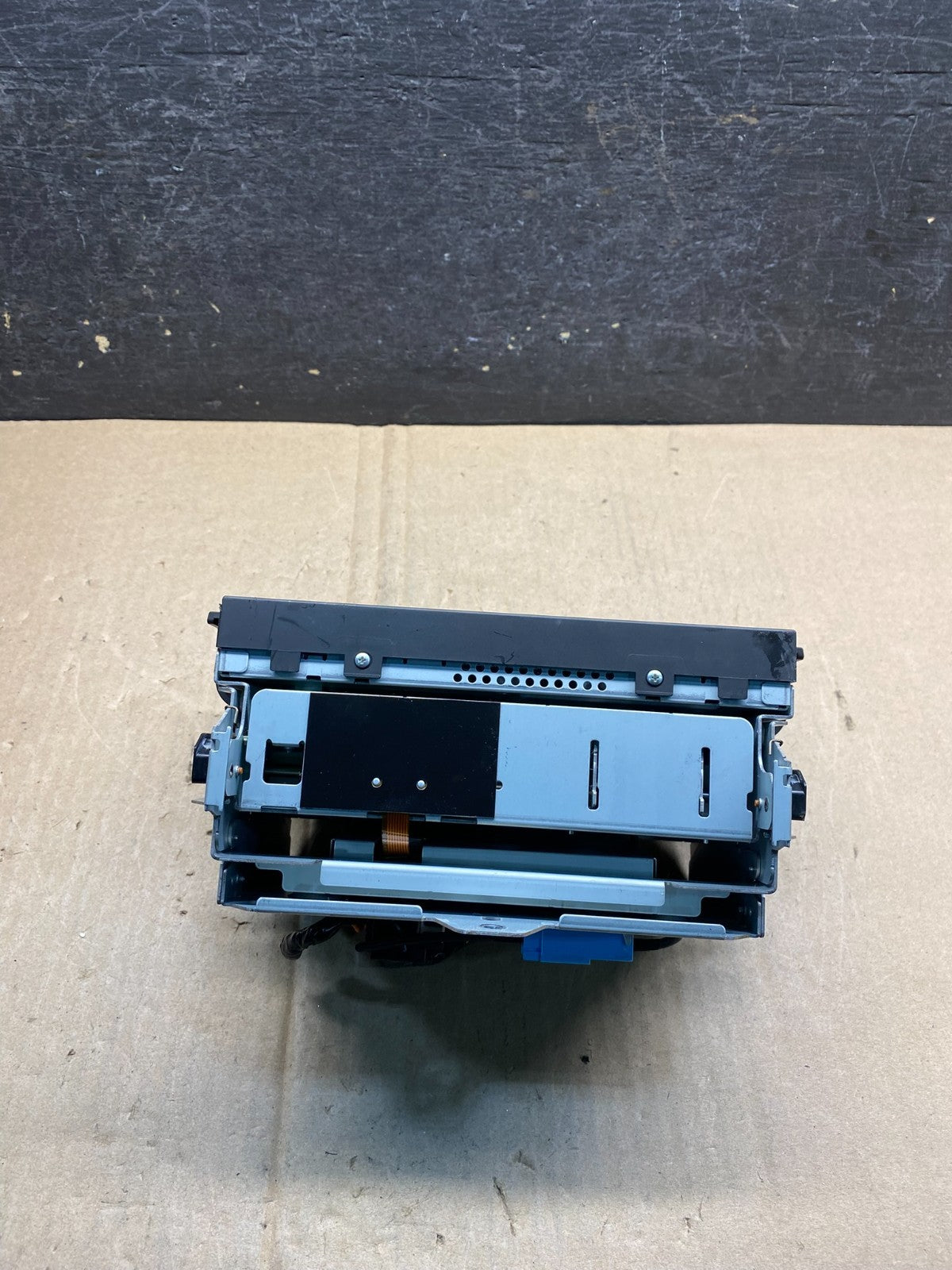 2008 to 2012 Cadillac SRX CTS Audio Radio Screen Display Player AJ0123 DW3