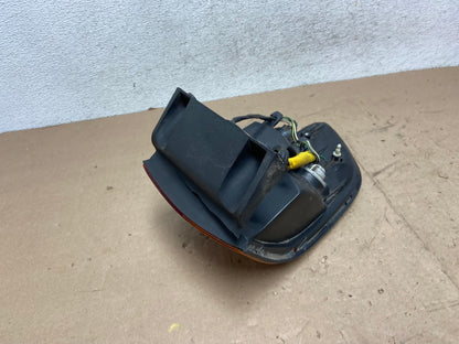 1998 1999 2000 Toyota Sienna Right Passenger Tail light AG5506 LK4