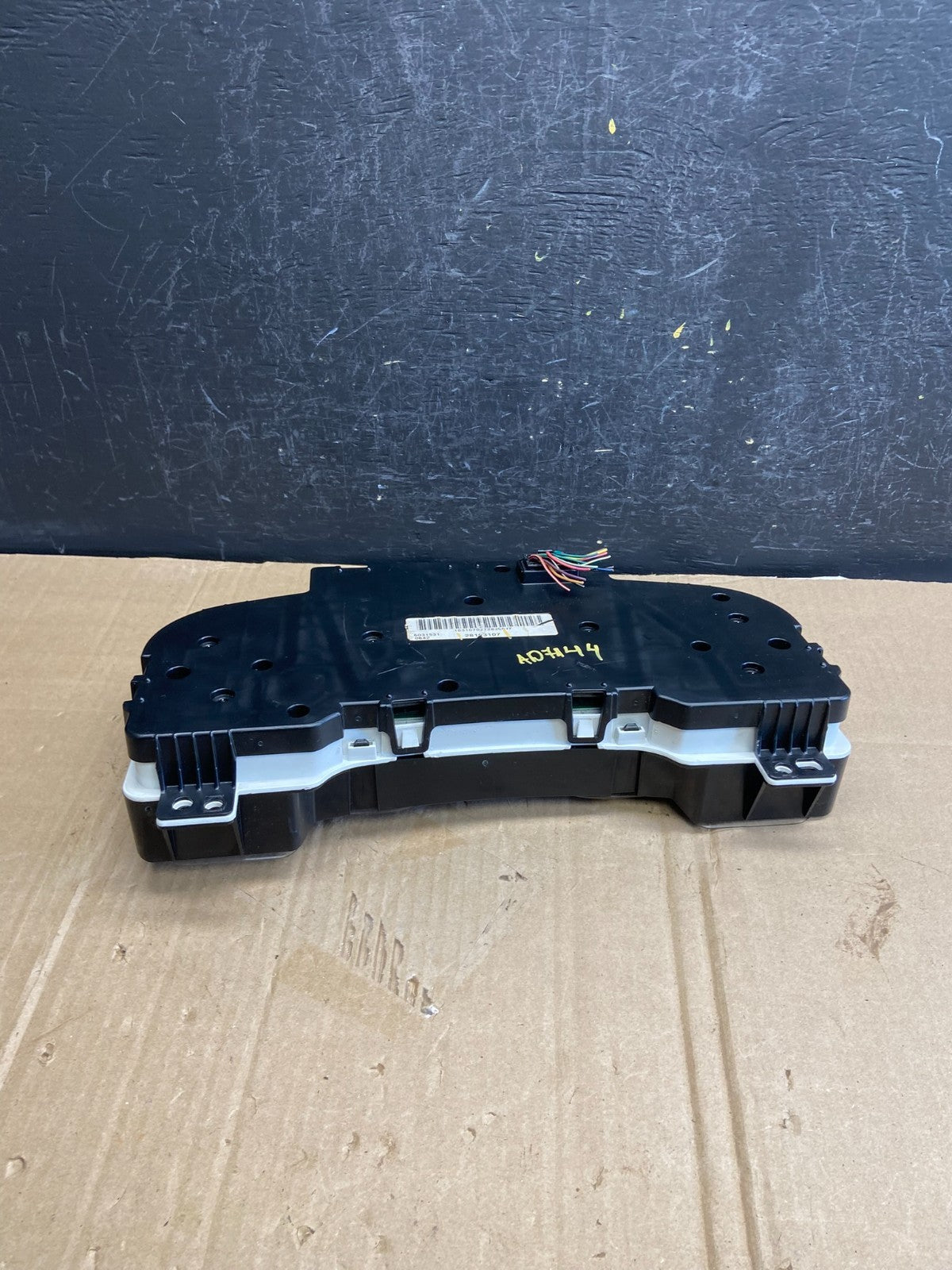 2007 to 2013 Chevrolet Silverado Suburban Cluster Gauge Speedometer OE AD7144 DG5
