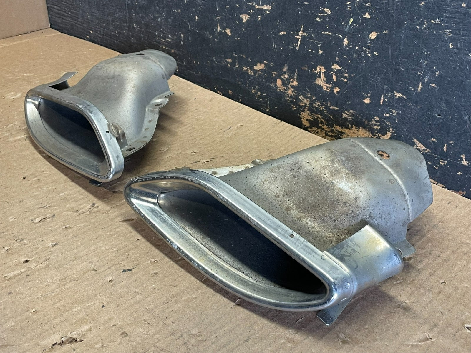 2010 to 2018 Mercedes W212 E350 CLS550 Rear Right Left Side Exhaust Tip Y97302