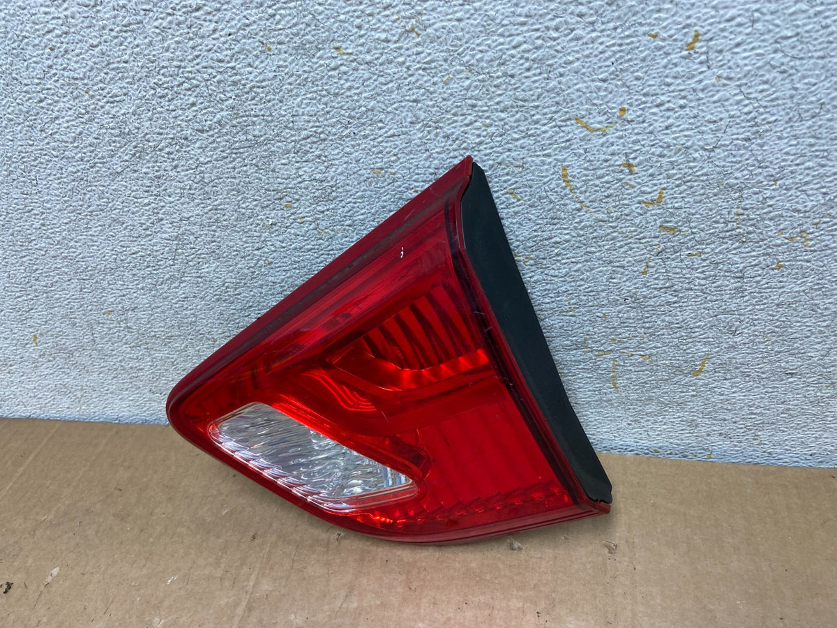 2017 - 2020 Nissan Pathfinder Right Passenger Tail light Inner AI8989 LK1
