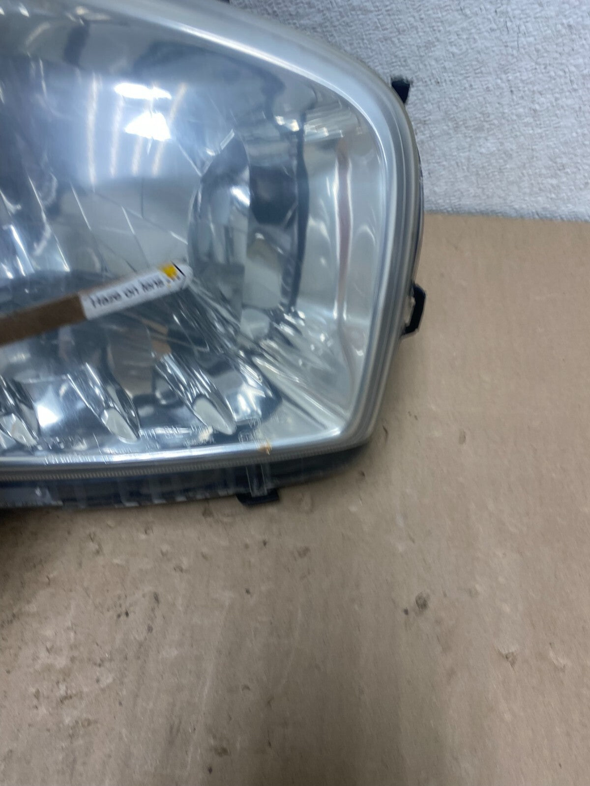 2001 to 2003 Toyota Rav4 Right Passenger RH Side Headlight Halogen M5653 DW6