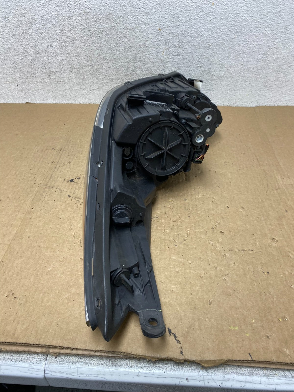 2011 2012 2013 Hyundai Elantra Right Passenger Headlight TYC AF9785 DW8