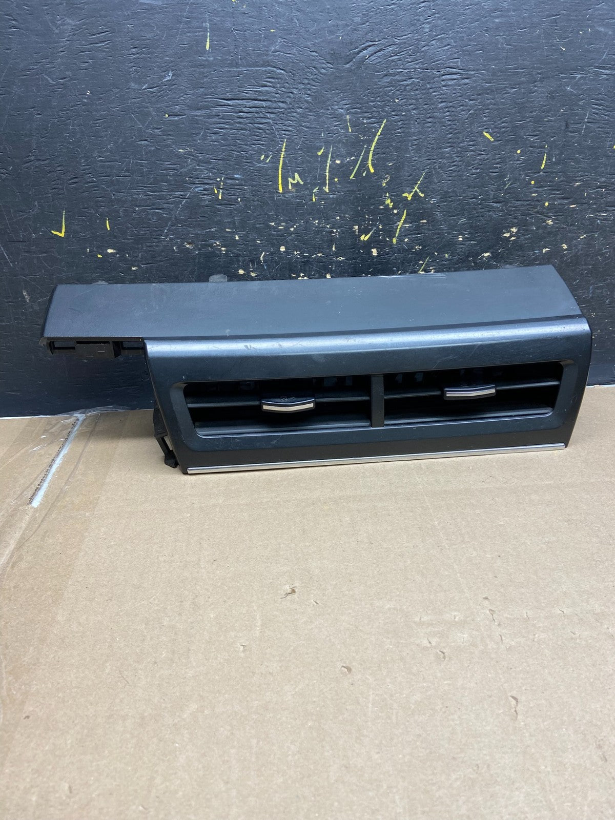 2015 2016 2017 Toyota Prius V Center Dash A/C Air Vents With Trim AB1851 DG0