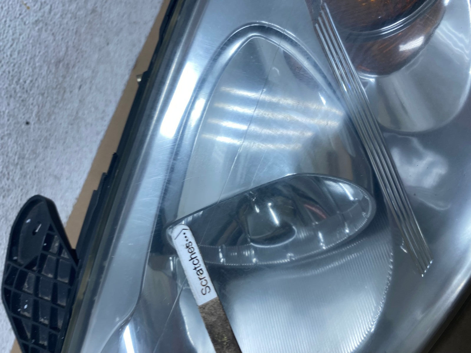 2005 to 2009 Pontiac G6 Headlight Left Driver LH Side Halogen AF4333 LK3