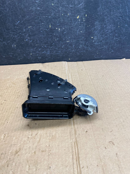 2013 to 2016 Ford Escape Right Passenger Side Dash Air Vent ae3916 DG2