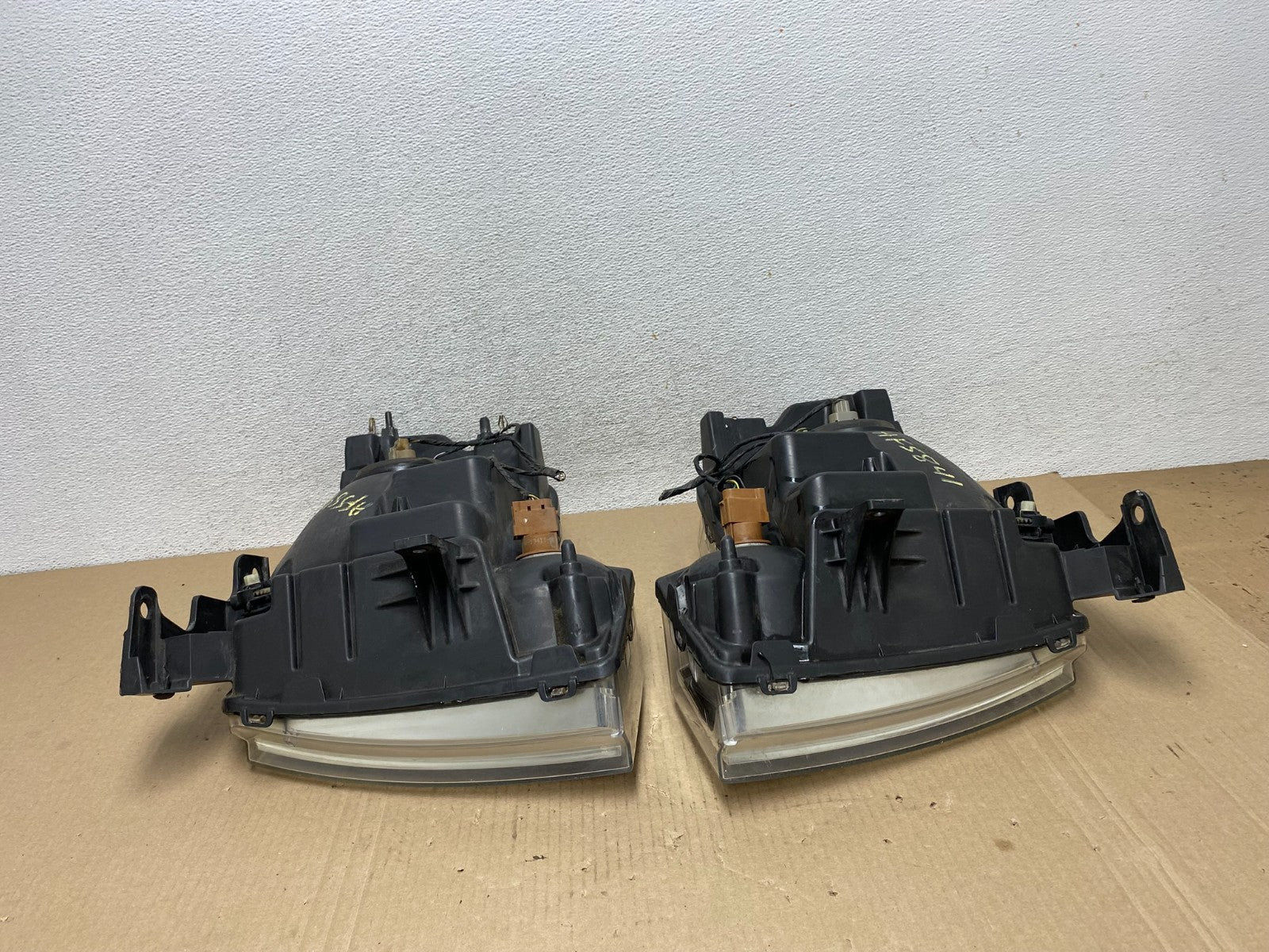 2009 to 2014 Ford F-150 F150 Left+Right Halogen Headlights AF5841 DW14