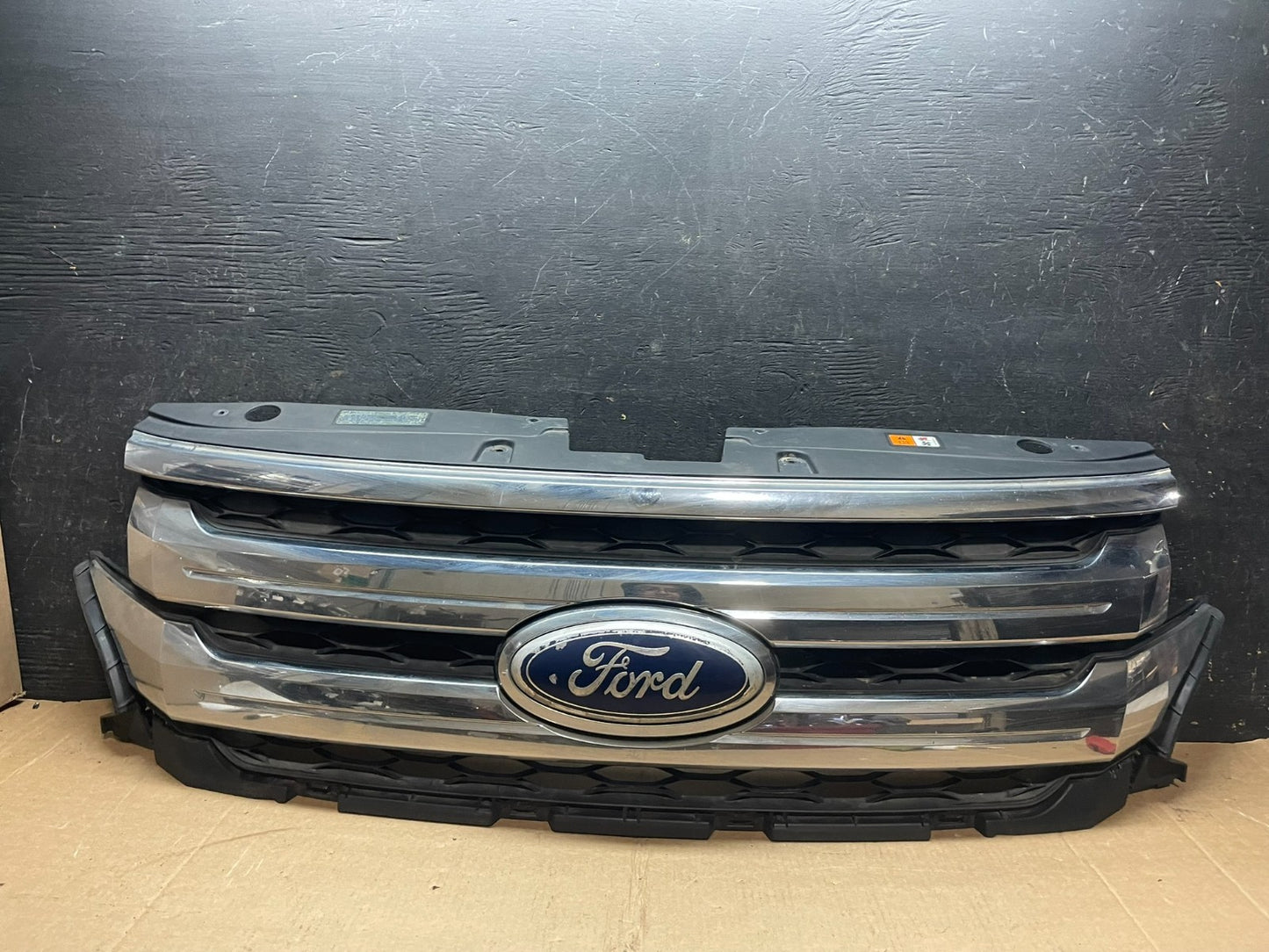 2011 2012 2013 Ford Edge Front Upper Chrome Grille Grill  Oem Z5767 DG0