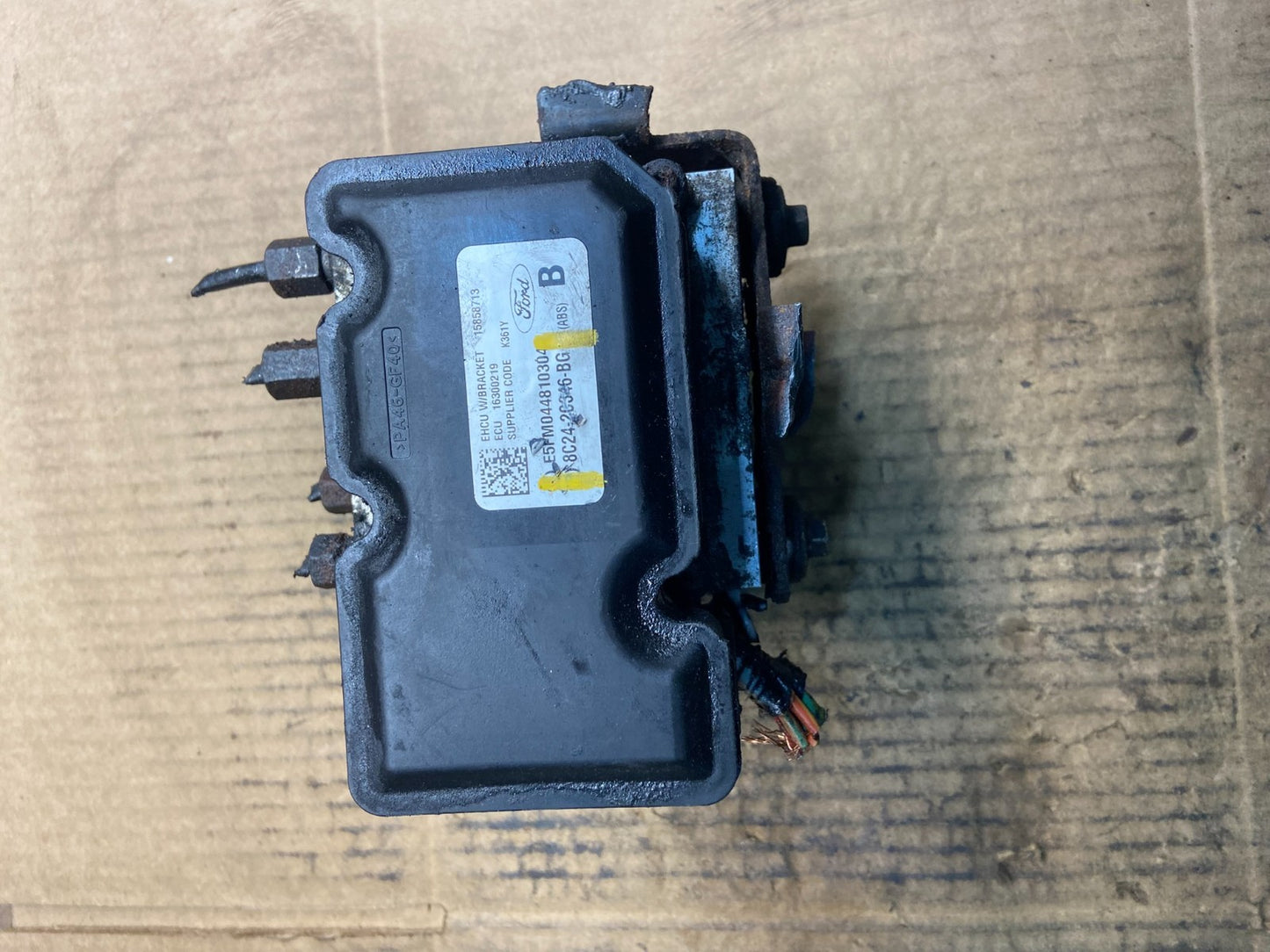 2011 - 2014 Ford E250 E350 Van  ABS Anti Lock Brake Pump Module Oem y4383 DG0