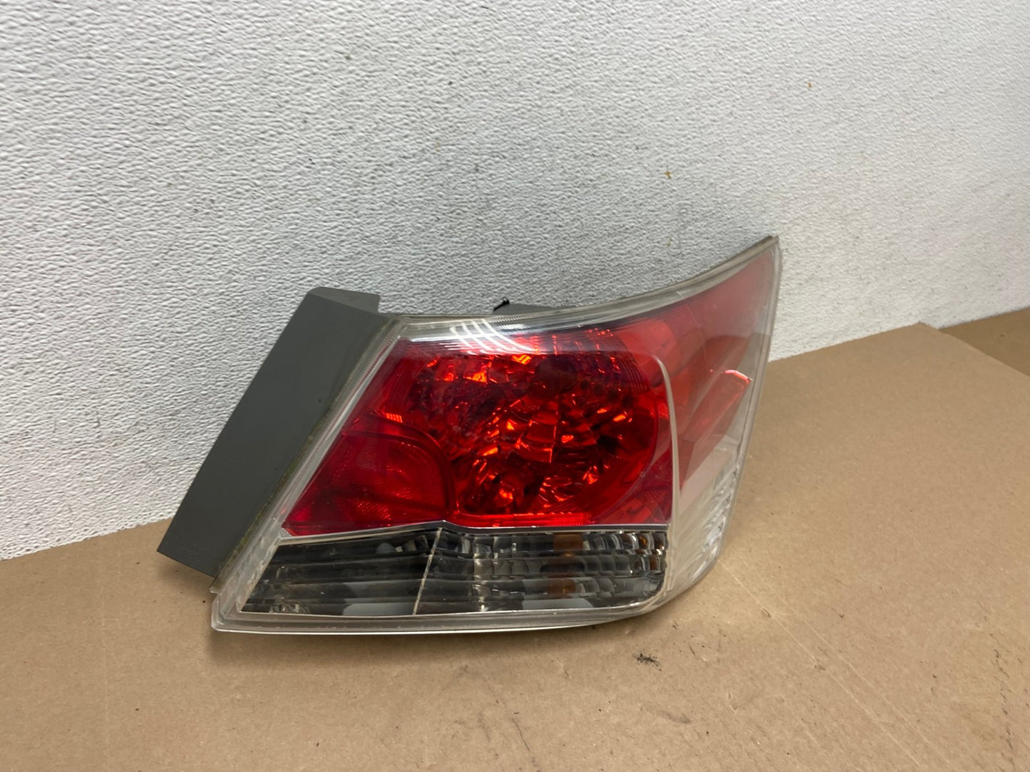2008 to 2012 Honda Accord Sedan Tail light Right Passenger RH Side AE6655 LK2