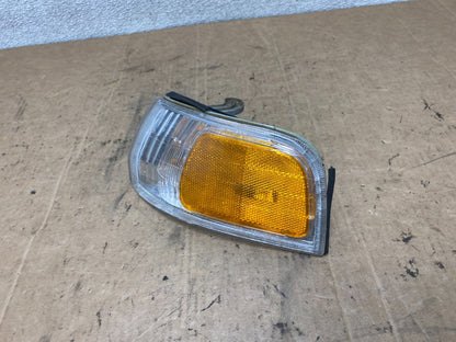 1992 to 1993 Honda Accord Coupe Left Driver LH Turn Signal Aftermarket T2340 DW2