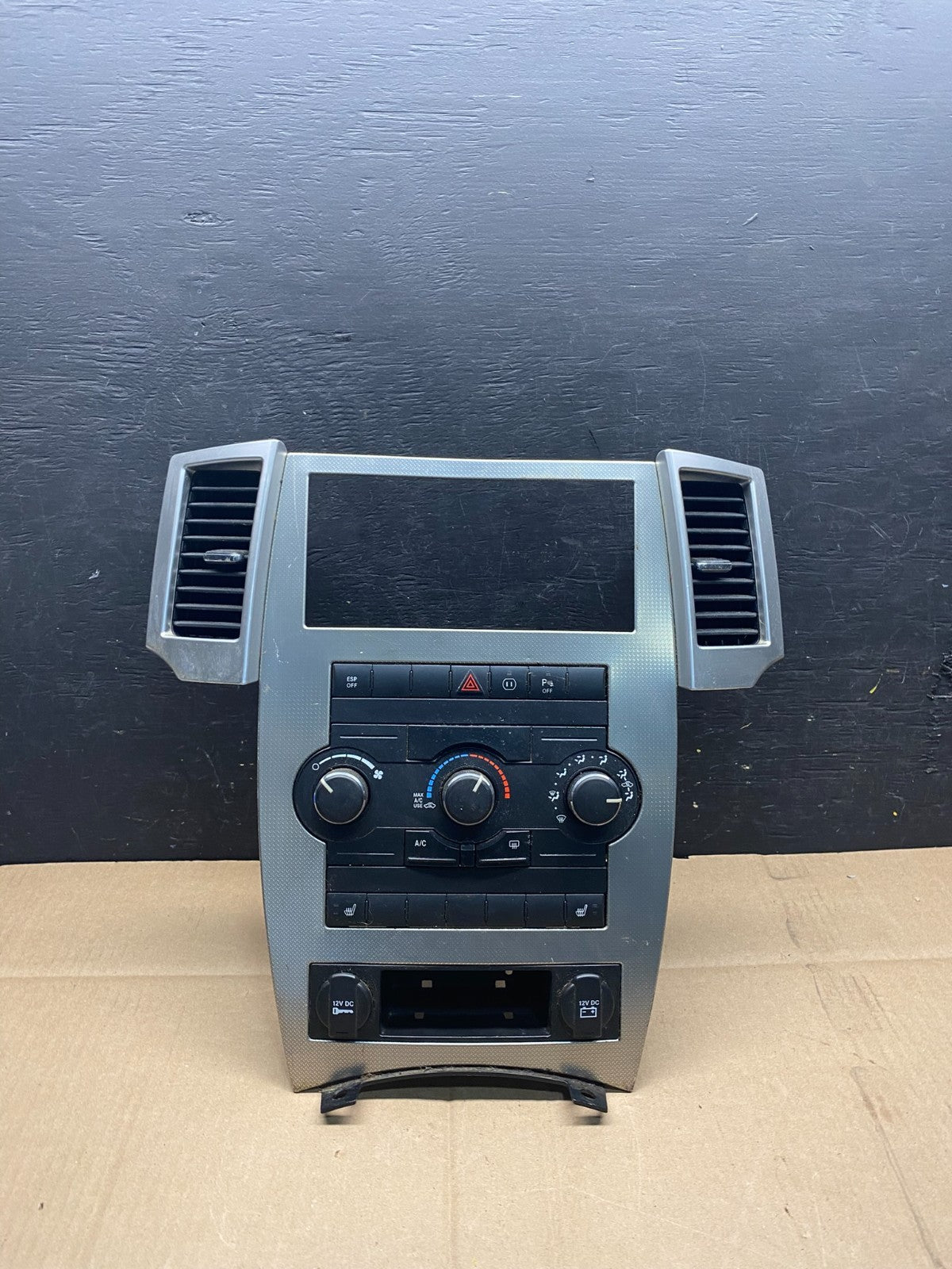 2008 to 2010 Jeep Grand Cherokee Center A/C Heater Climate Control OEM p9189 DG0