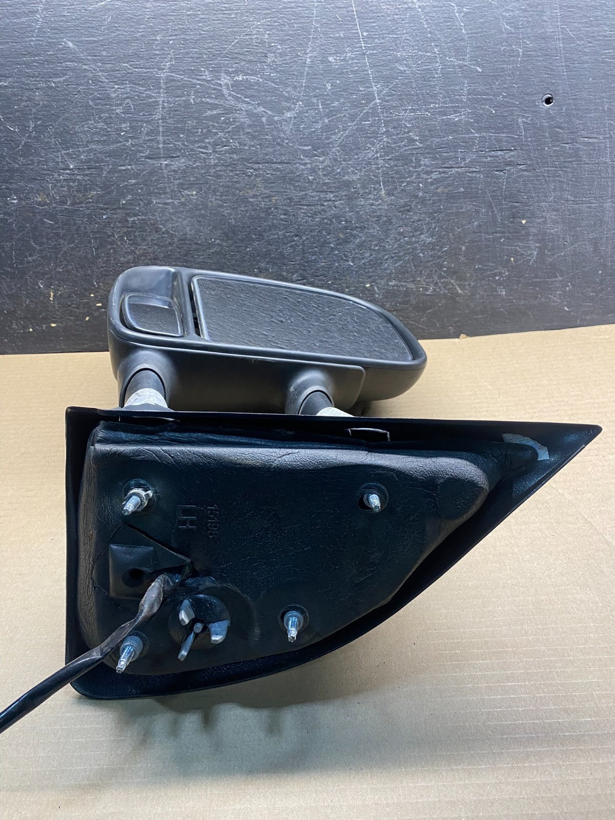 1999 to 2007 Ford F250 F350 F450 Left Driver Door View Mirror AH9653 DW4