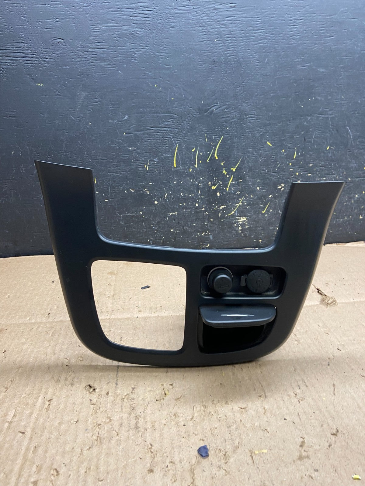 2006-2012 Hyundai Sedona Front Center Console Gear Shifter Bezel Astray y5377 DG1