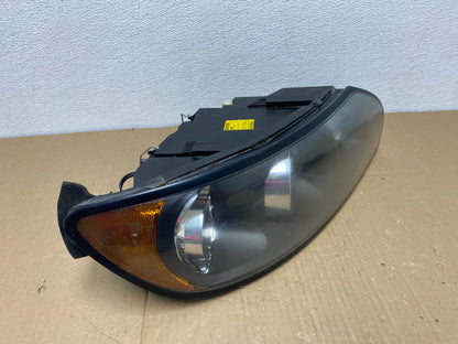 2004 to 2007 Volvo S40 Right Passenger Side Headlight Oem AB8141 DW2