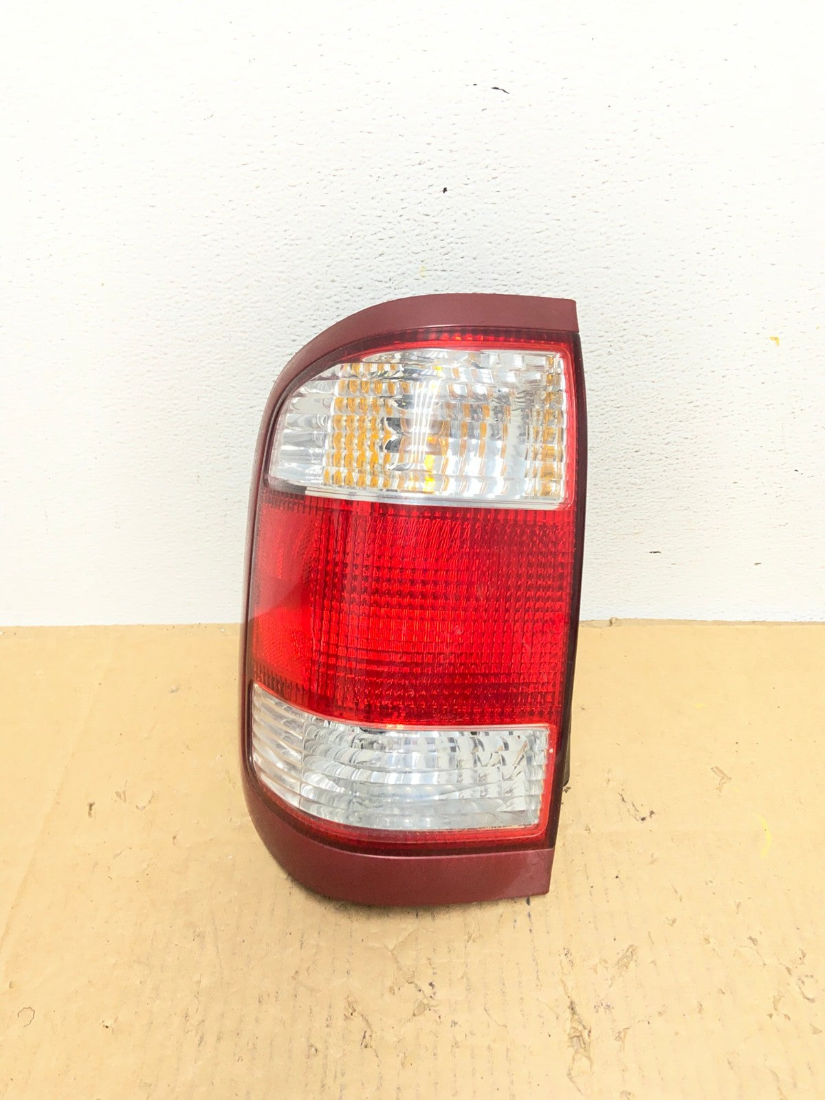 1999 to 2004 Nissan Pathfinder Left Driver Lh Side Tail light AD1070 LK0