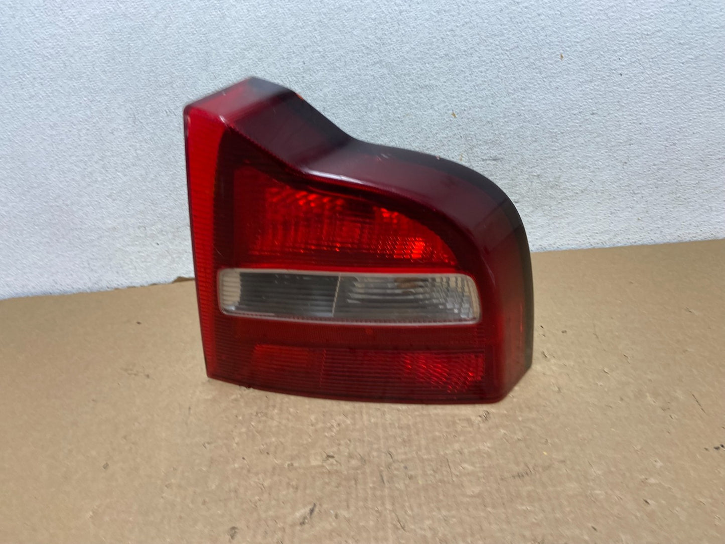 1999-2003 Volvo S80 Right Passenger RH Side Tail Light AF7939 DW0