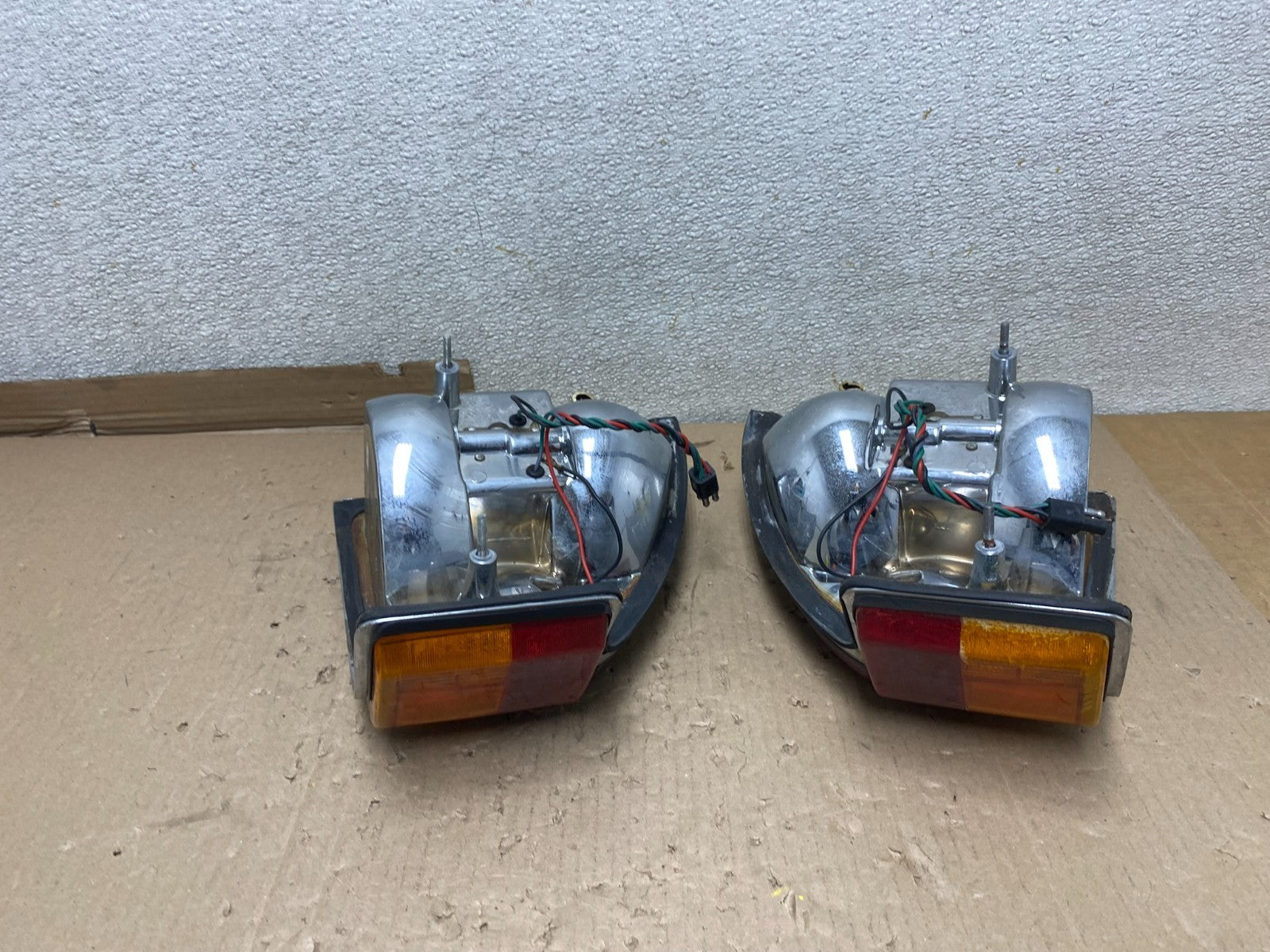1986 to 1991 Jaguar Xjs Left+Right Set  Tail Lights OEM u1175 DG8