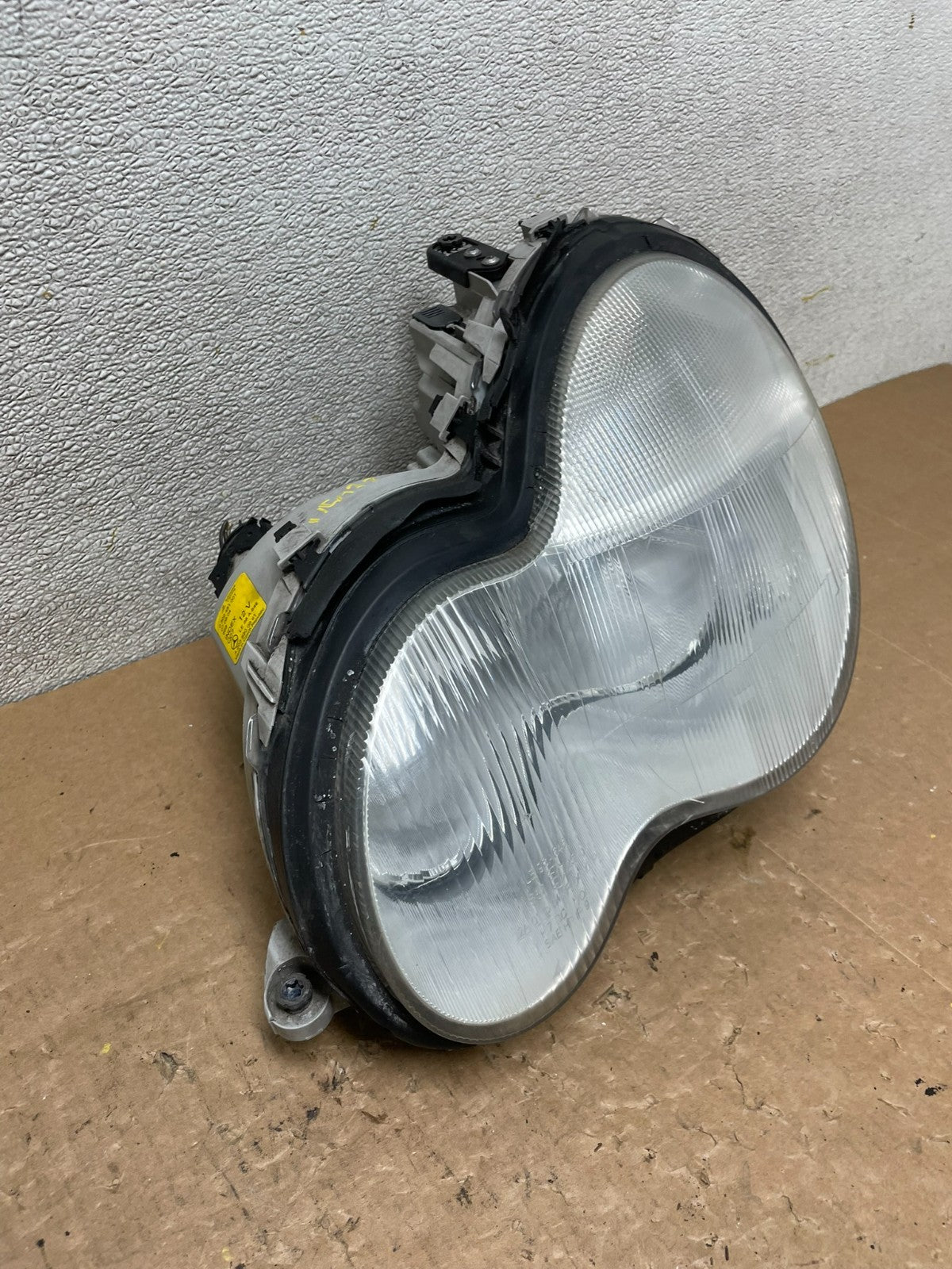 2001-2004 Mercedes-Benz C Class Halogen Left Driver Headlight Oem V5033 DW2