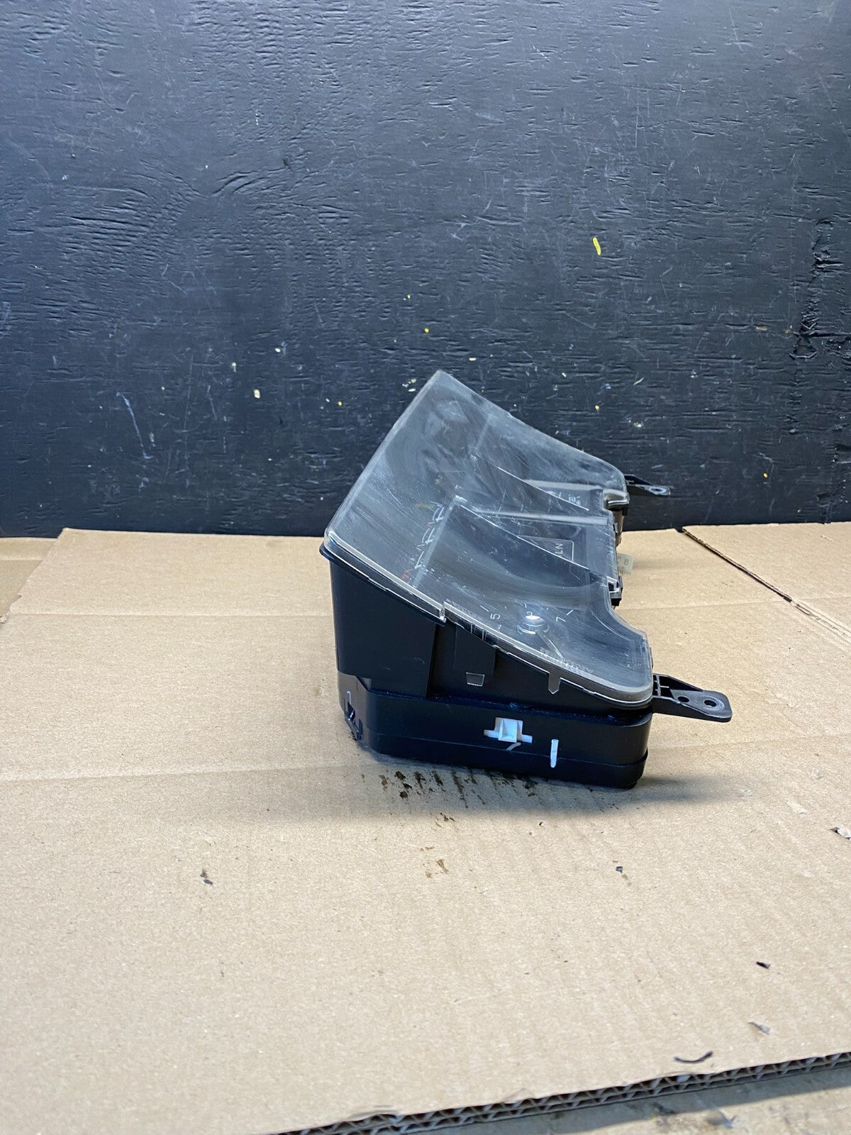 2007 to 2009 Lincoln Navigator Speedometer Gauge Cluster L5610 DG2