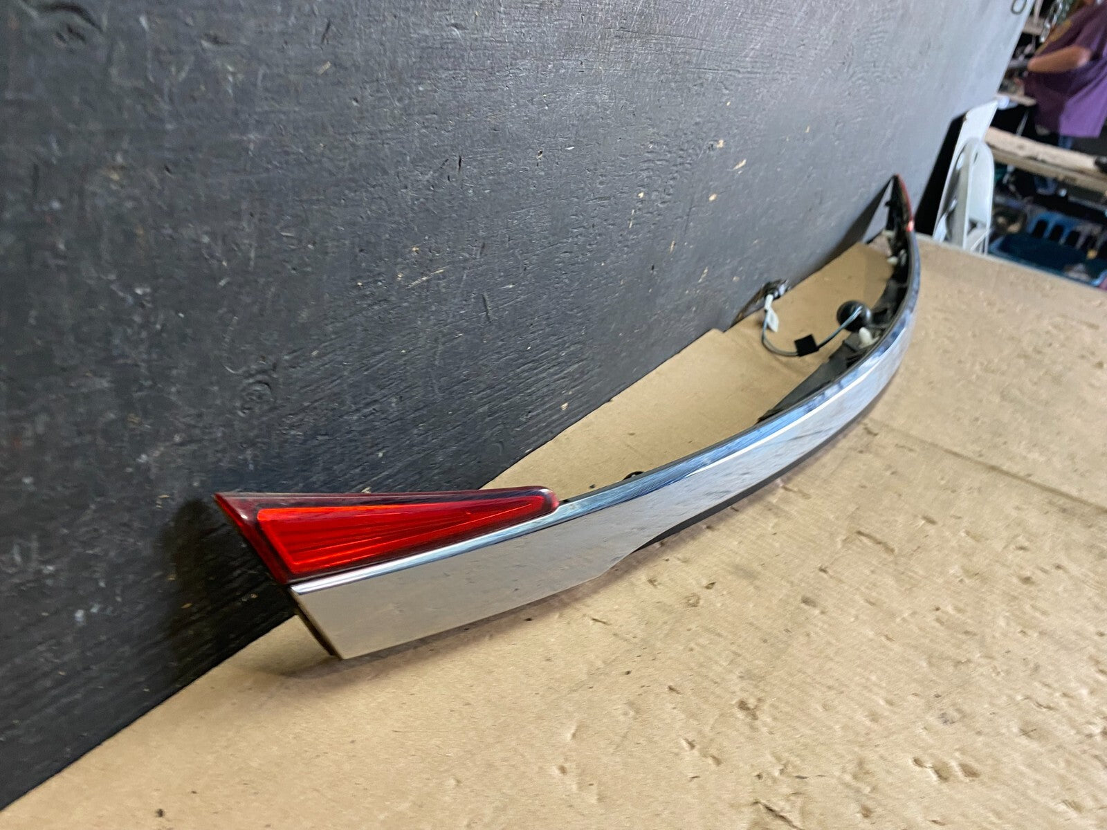 2011 2012 2013 2014 Chrysler 200 Sedan Rear Trunk Chrome Moulding  Oem N5688 DG2