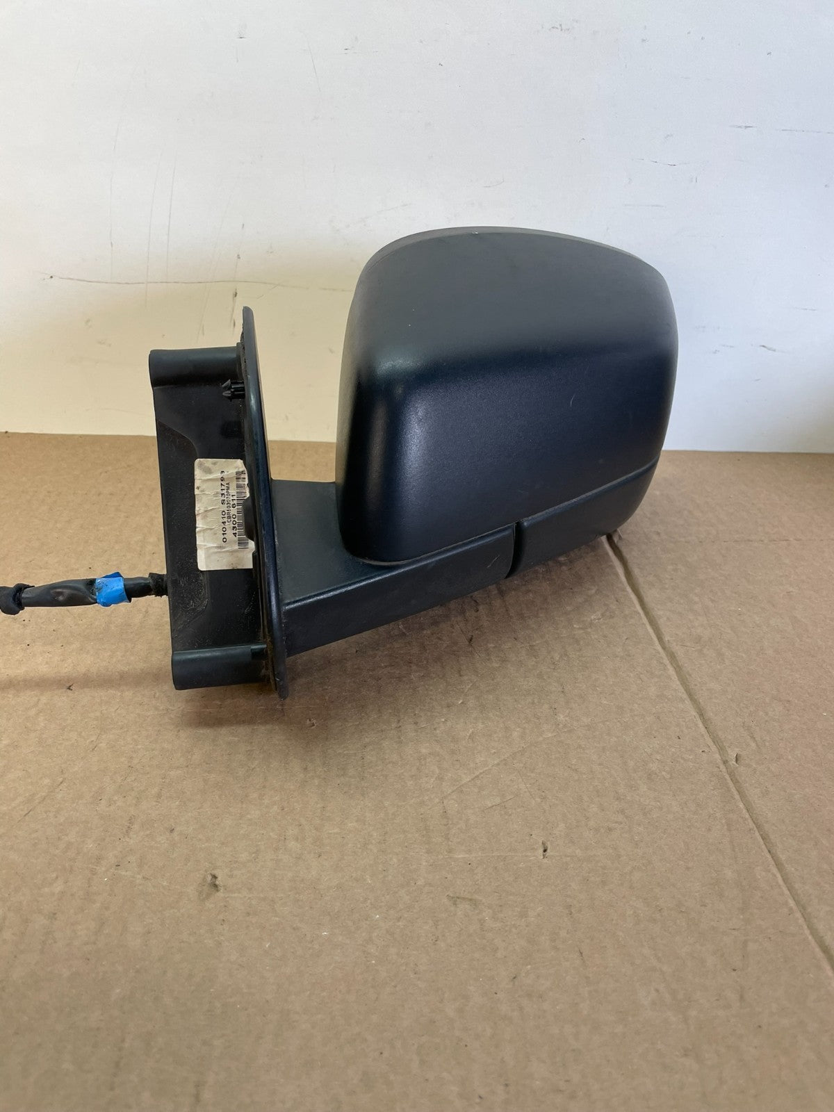 2005 - 2009 Land Rover LR3 Left Driver Side View Door Mirror ah6142 DG1