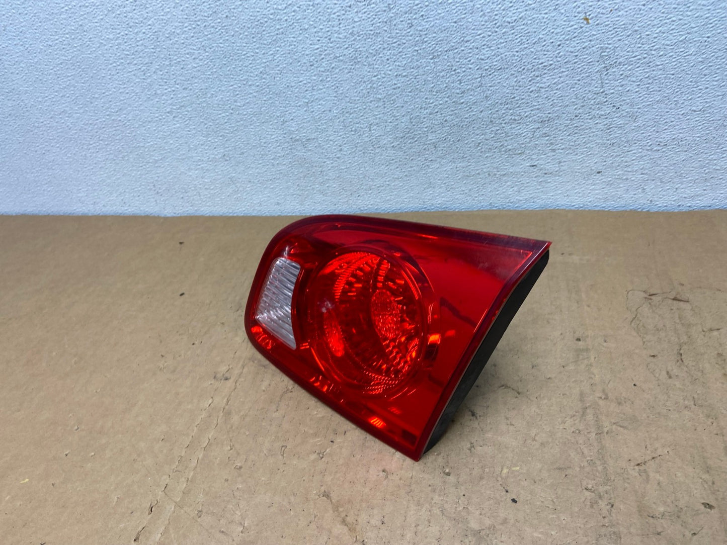 2007 2008 2009 Hyundai Santa Fe Right Passenger Tail Light Inner AD1286 LK1