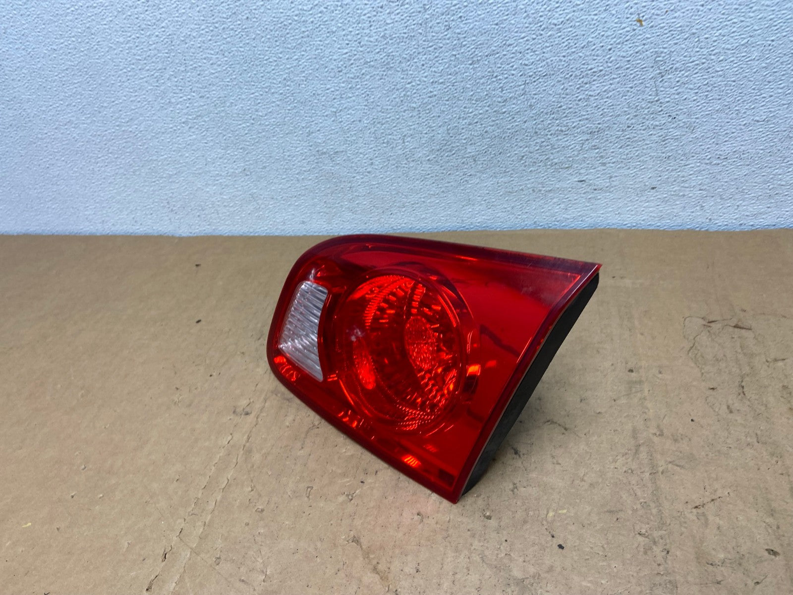 2007 2008 2009 Hyundai Santa Fe Right Passenger Tail Light Inner AD1286 LK1