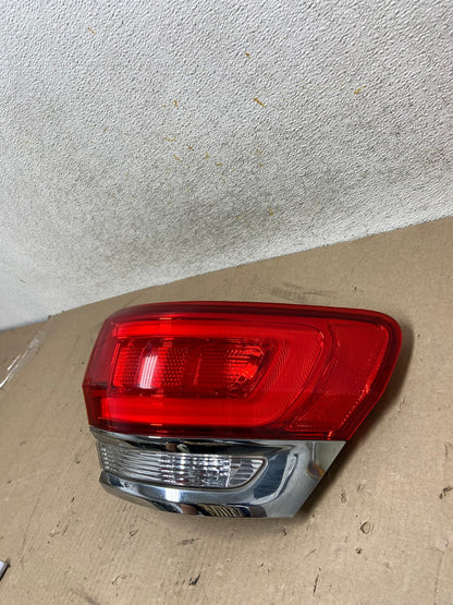 2014 - 2018 Jeep Grand Cherokee Right Passenger Rh Side Tail Light AH6810 LK1