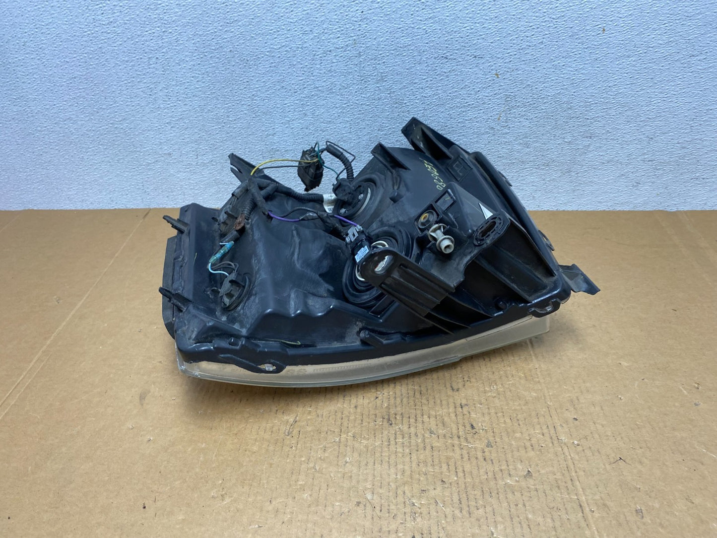 2007 to 2014 Chevrolet Silverado Right Passenger RH Side Headlight AE0688 DW5