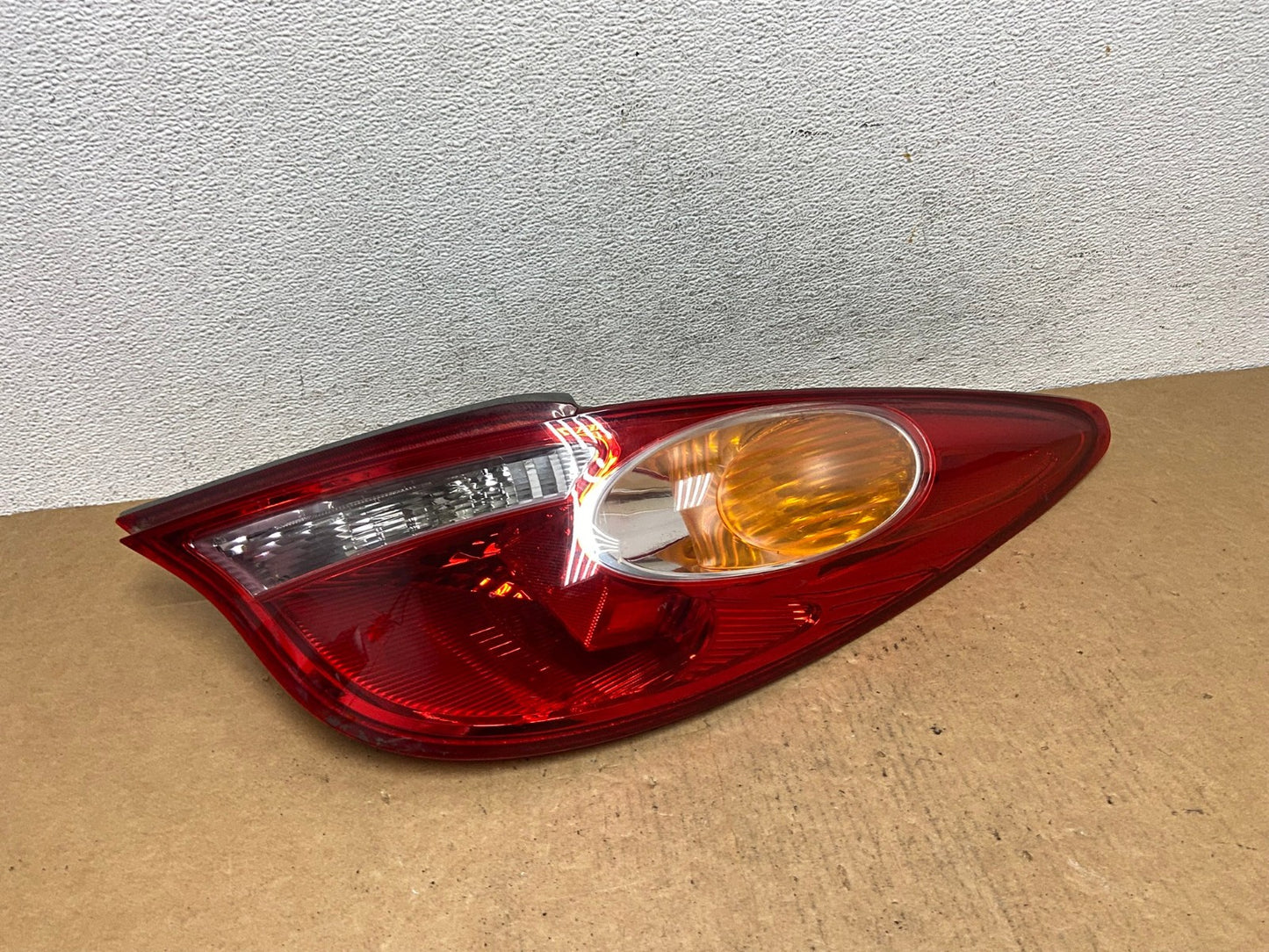 2004 to 2006 Toyota Solara Right Passenger Side Tail Light AD4599 LK0