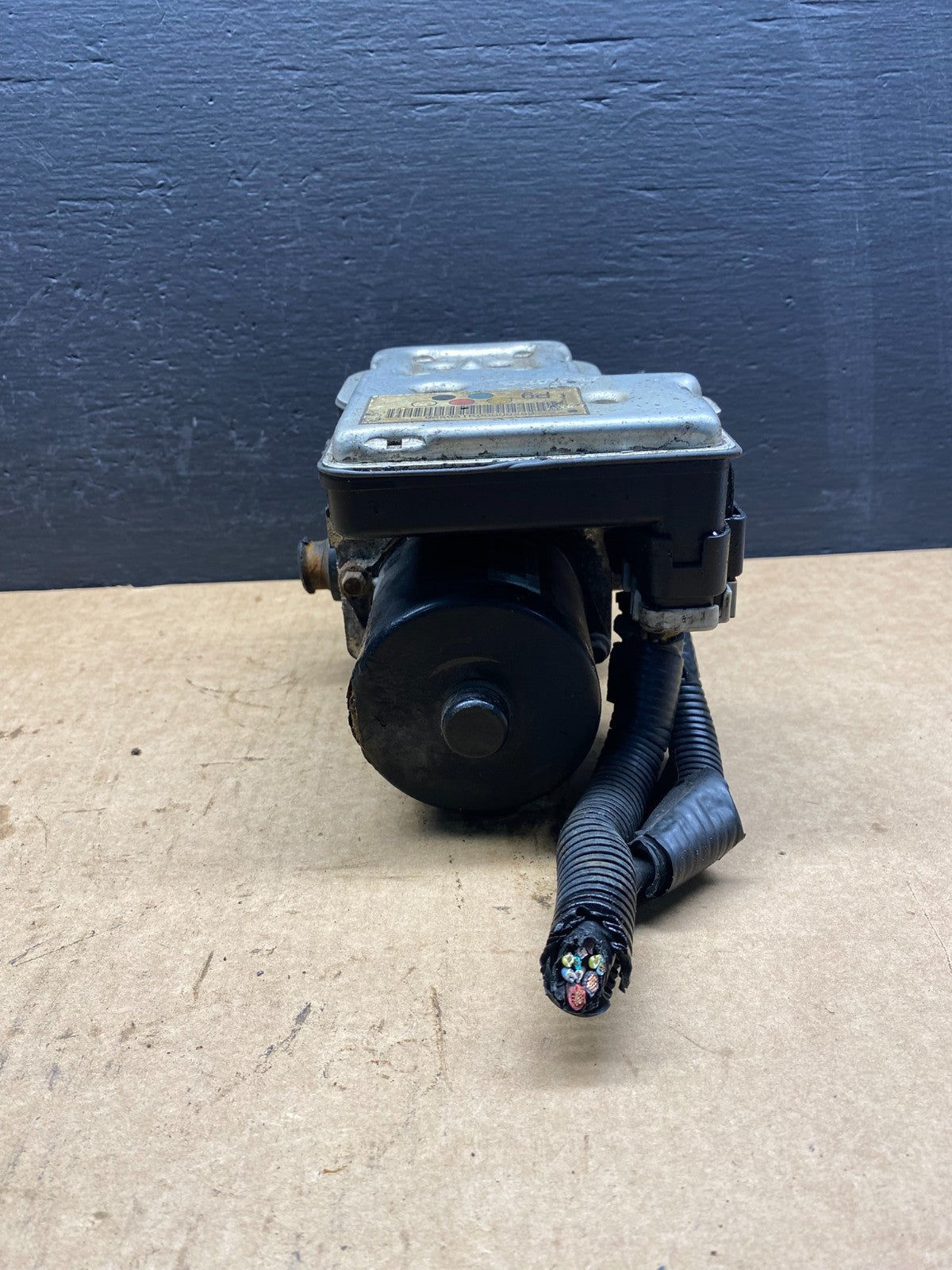 2003 - 2005 Chevrolet Silverado GMC Sierra ABS Anti-Lock Brake Module AC7017 DG1