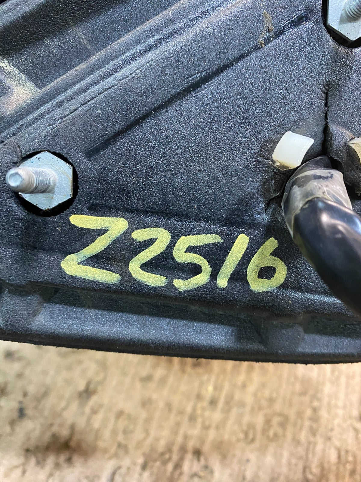 2003-2006 Cadillac Escalade Right Passenger Turn Sgn View Door Mirror Z2516 MS11