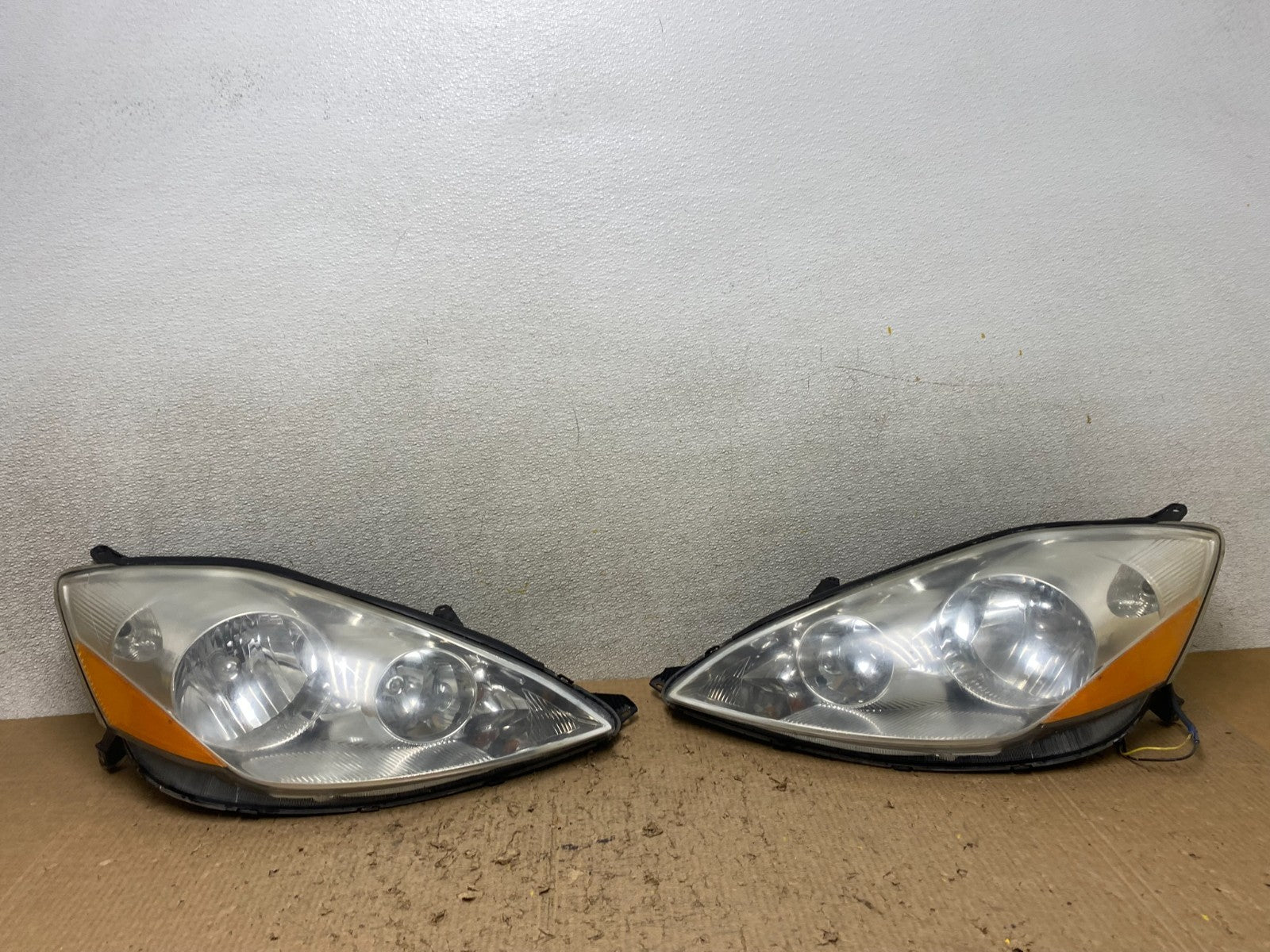 2006 to 2010 Toyota Sienna Left+Right Side Set Headlights Halogen W8331 DW0
