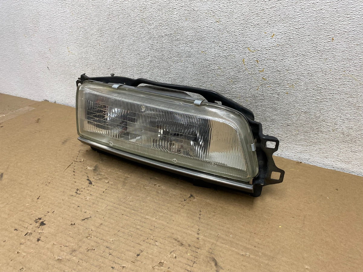 1987 to 1991 Toyota Camry Right Passenger RH Side Headlight AH4321 DG2