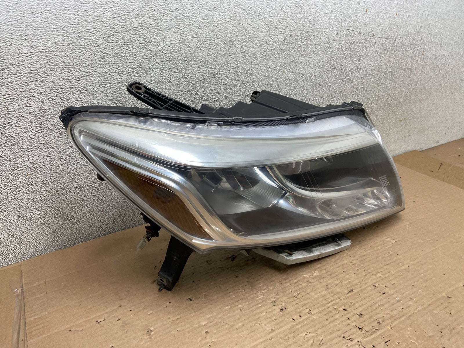 2013 to 2016 Nissan Pathfinder Right Passenger RH Side Headlight DEPO AA9417 DW2