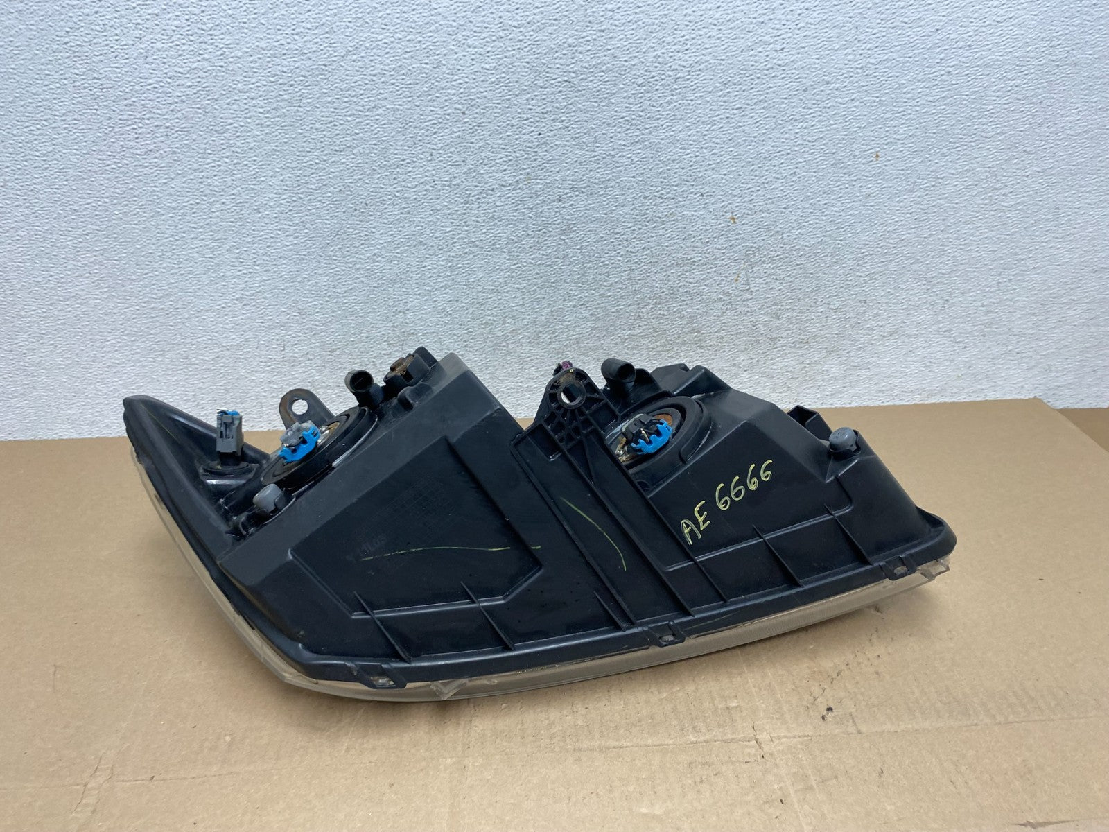 2009 to 2017 Dodge Journey Headlight Left Driver Lh Side Halogen AE6666 DW7
