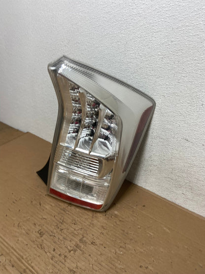 2010 2011 Toyota Prius Tail Light Right Passenger Side AD4324 LK1