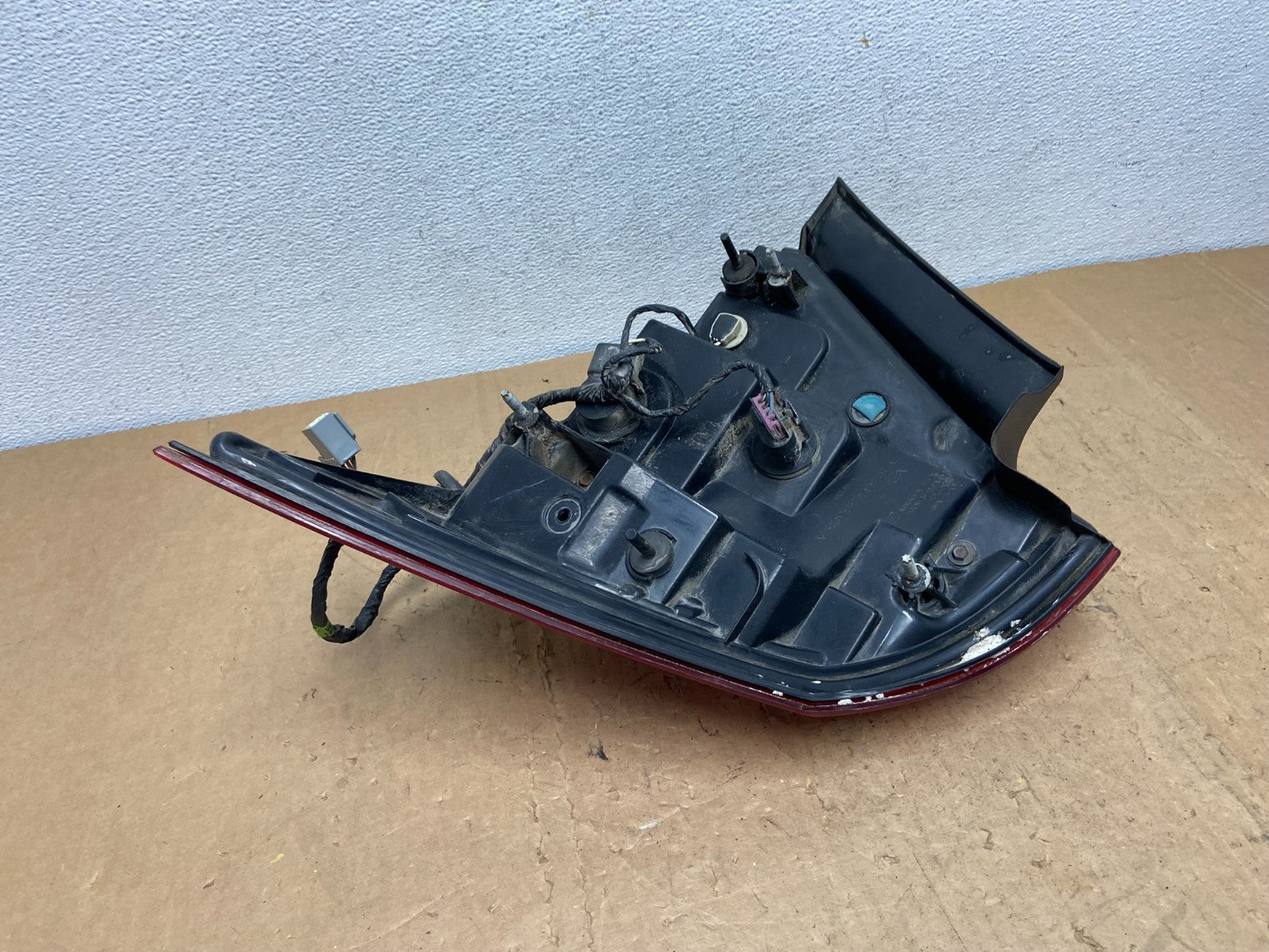 2005 to 2007 Mercury Montego Left Driver LH Side Tail Light AD0668 DW5