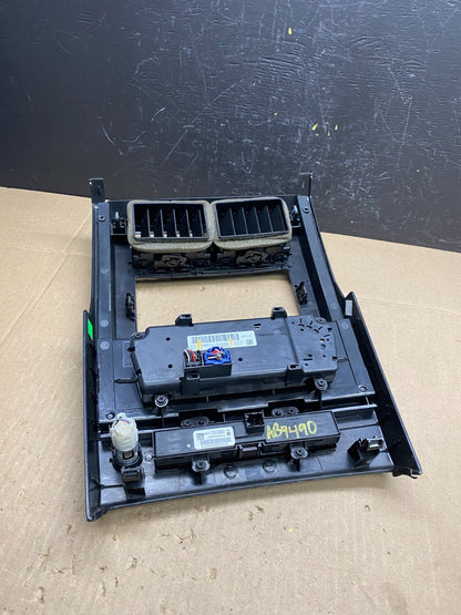 2008 to 2012 Jeep Liberty Dash Climate Temperature Control Radio Bezel AB9490 DG4