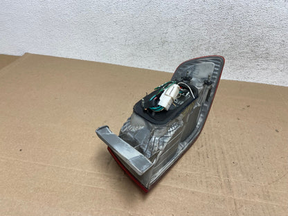 2000 to 2001 Toyota Camry Tail Light Left Driver Lh Side AE4988 LK4