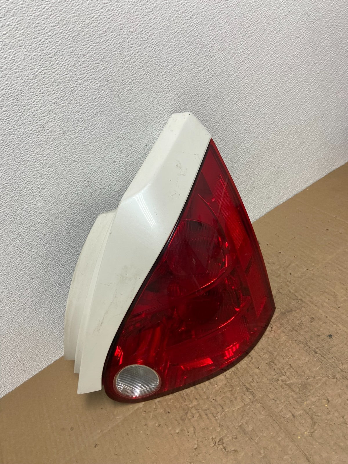 2004 2005 2006 2007 2008 Nissan Maxima Right Passenger Tail Light Oem AB8511 DW2