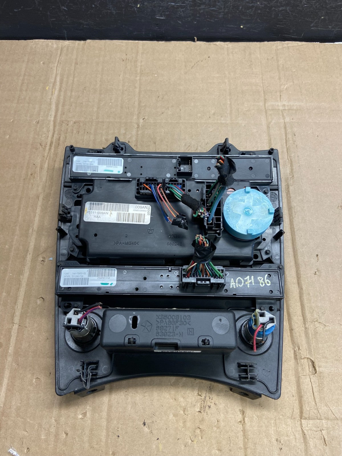 2005 2006 2007 Jeep Commander Grand Cherokee A/C Climate Control AD7186 DG5