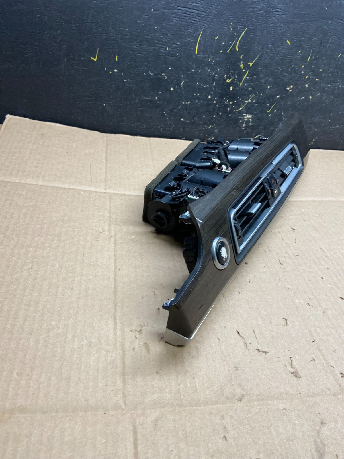 2009-2015 Bmw 7 F01 F02 Center Dash AC Vents Start Button Trim Bezel Y2171 DG3